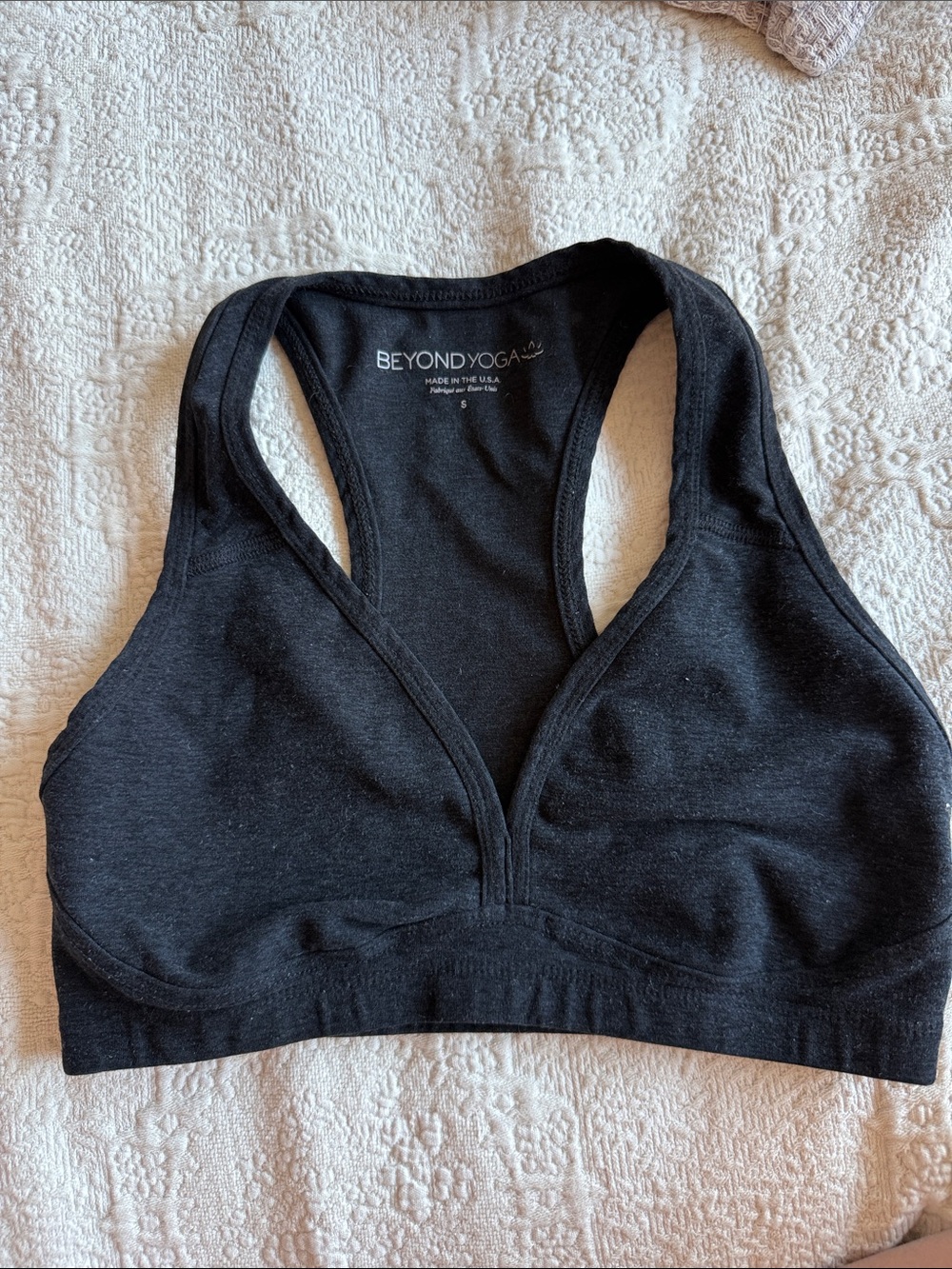Beyond Yoga Black V-Neck Racerback Sports Bra